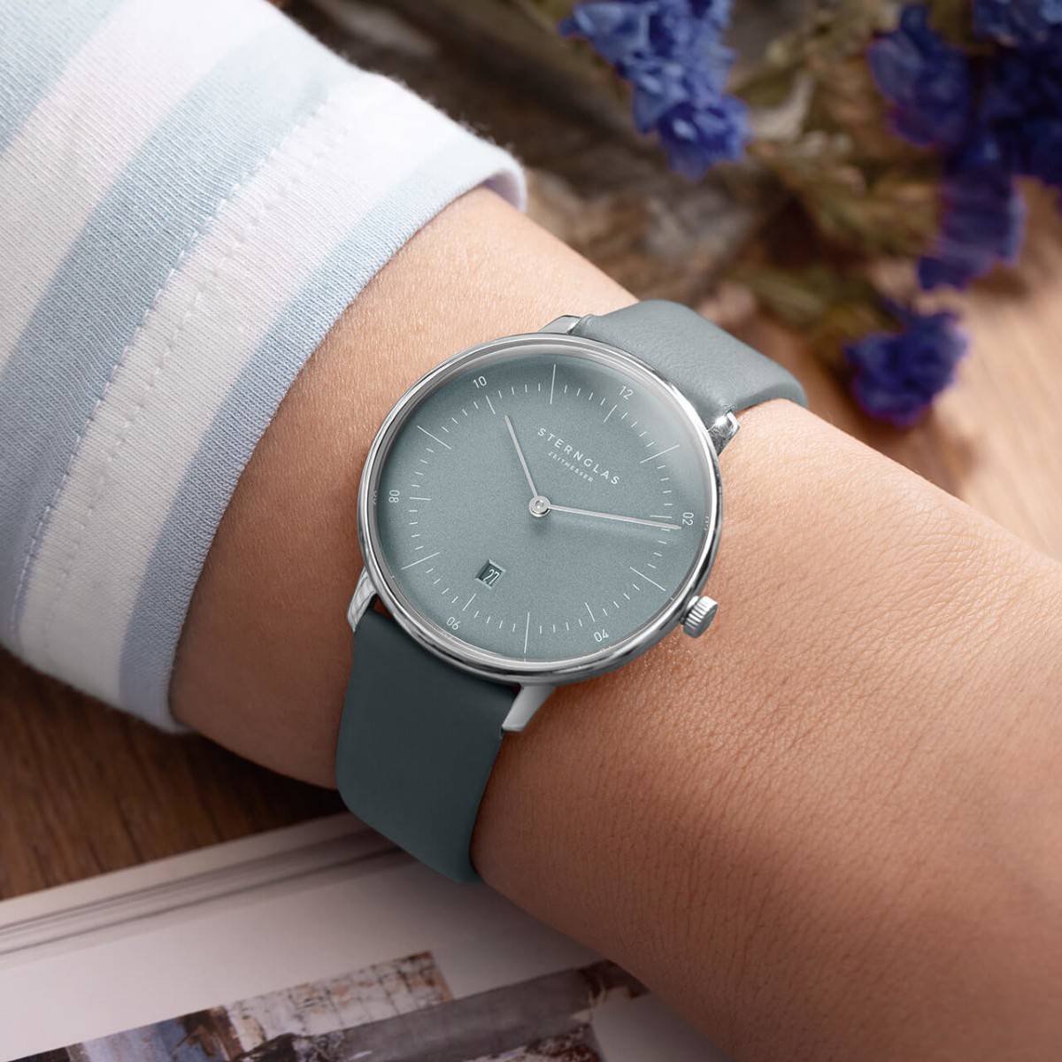 STERNGLAS Naos XS Edition Flora Ice Blue - Image 3